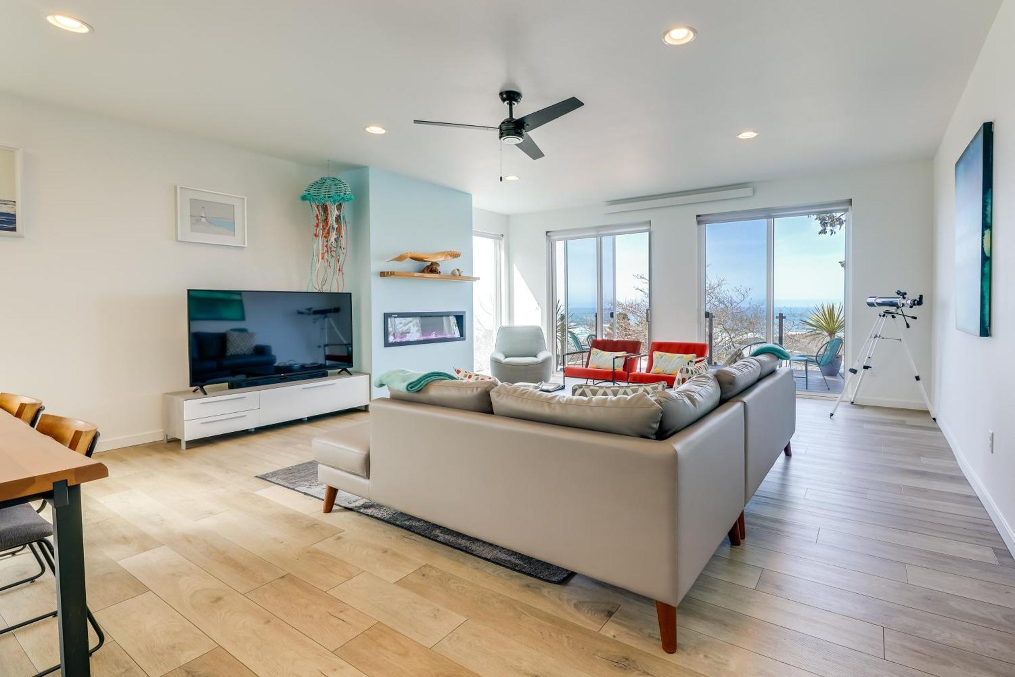 Scenic Depoe Bay Townhome With Deck Less Than 1 Mi To Parks! Экстерьер фото
